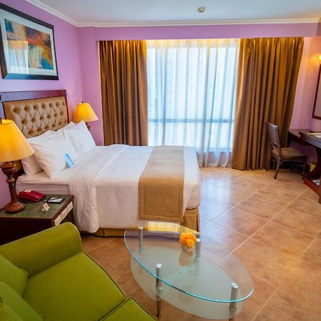Royal Bellagio Hotel Makati City Zewnętrze zdjęcie