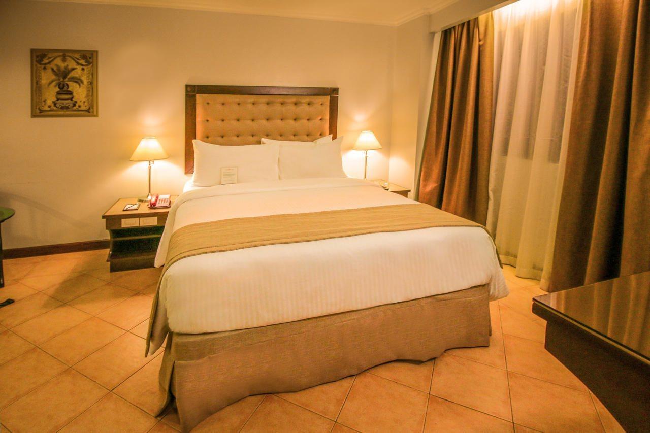 Royal Bellagio Hotel Makati City Zewnętrze zdjęcie